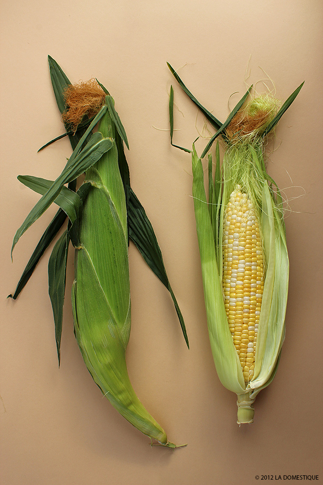 Peaches and Cream Sweet Corn from Munson's Farm in Boulder (c)2012 LaDomestique