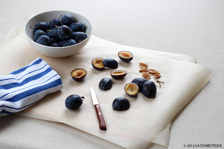 Pitting Italian Prune Plums for Jam (c) 2012 La Domestique Pitting Italian Prune Plums for Jam (c) 2012 La Domestique