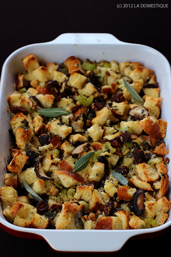 Kosher Challah Stuffing with Mushrooms and Hazelnuts (c)2012 La Domestique